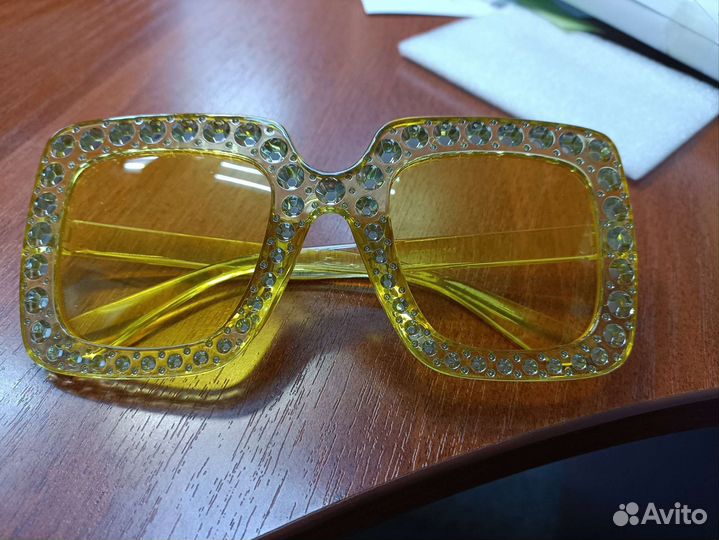Новые очки солнцезащитные