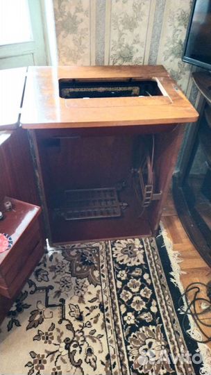 Швейная машина LADA 121