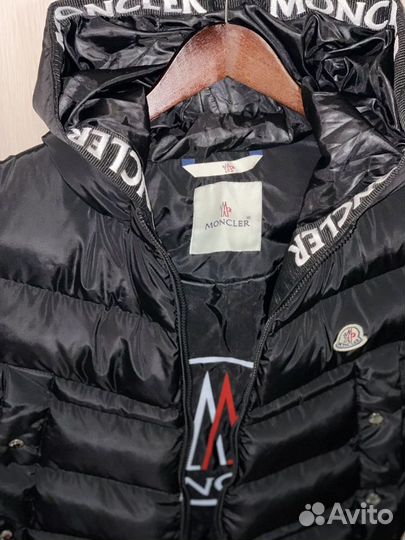 Жилетка moncler монклер