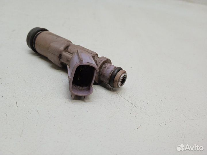 Форсунка топливная Toyota Mark 2 X110 2.0 1G-FE