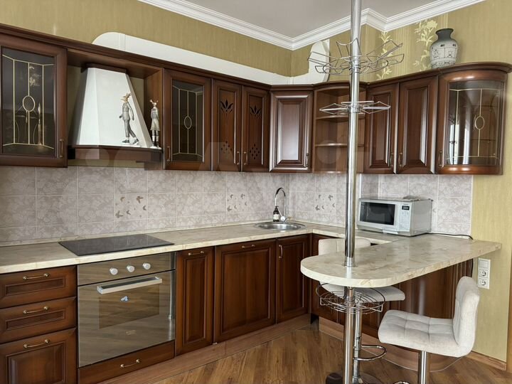 3-к. квартира, 120 м², 9/9 эт.