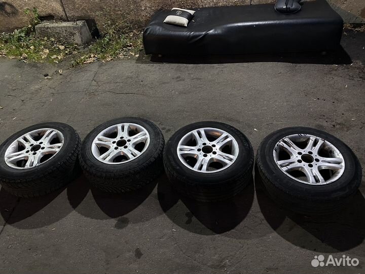 Колеса R15 в сборе на Mercedes benz
