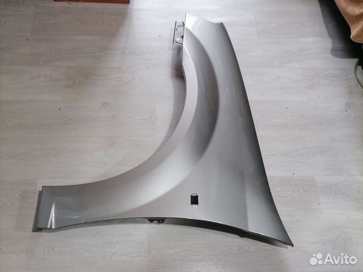 Крыло переднее левое на LADA largus