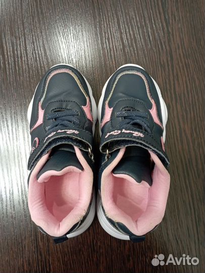 Кроссовки для девочки 28