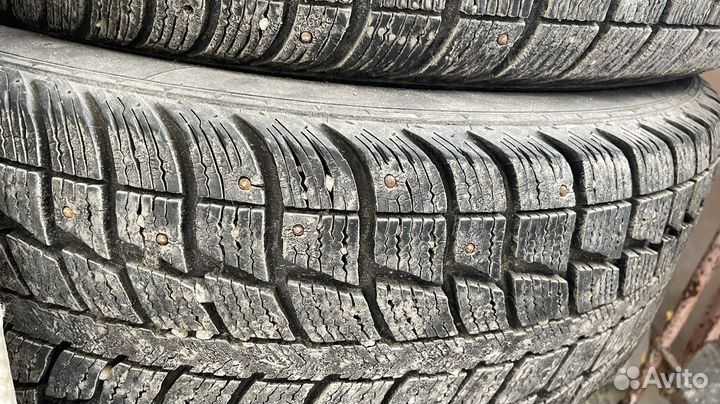 Federal Himalaya WS595 235/55 R17