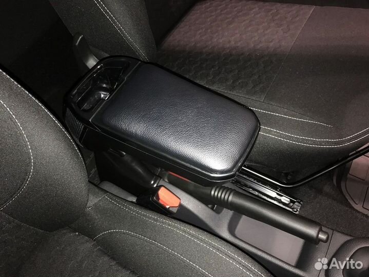 Подлокотники в машину