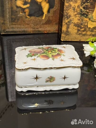 Шкатулка фарфоровая Германия