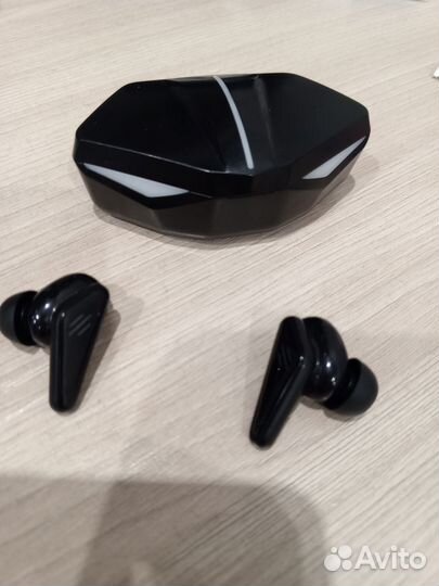 Беспроводные наушники