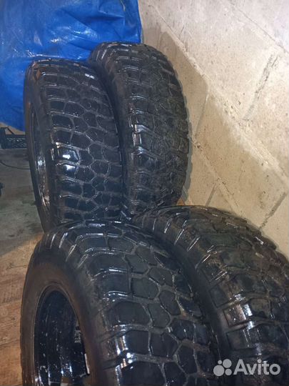 Bfgoodrich Mud-Terrain T/A 245/75 R16