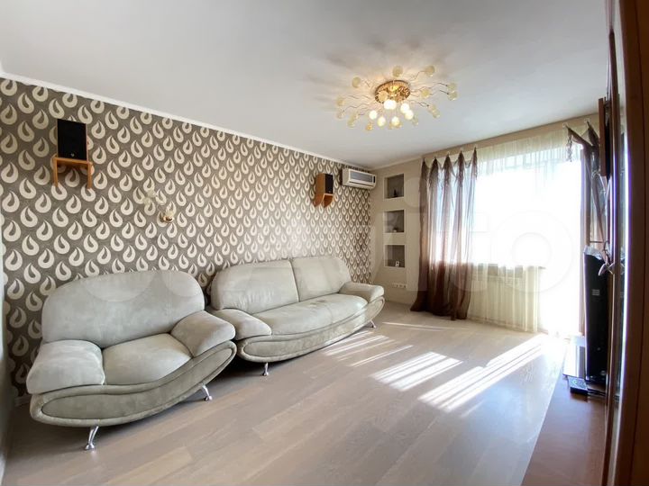 2-к. квартира, 63 м², 8/11 эт.