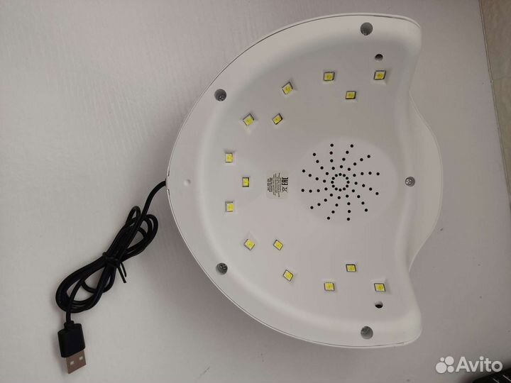 UV/LED лампа для маникюра и педикюра