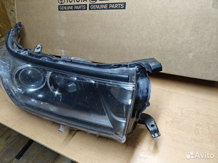 Фара правая toyota highlander