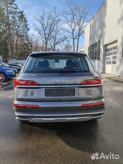 Audi Q7 3.0 AT, 2022