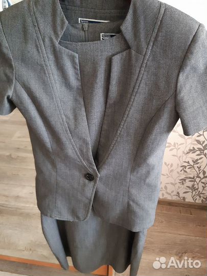 Школьная форма(пиджак,сарафан)