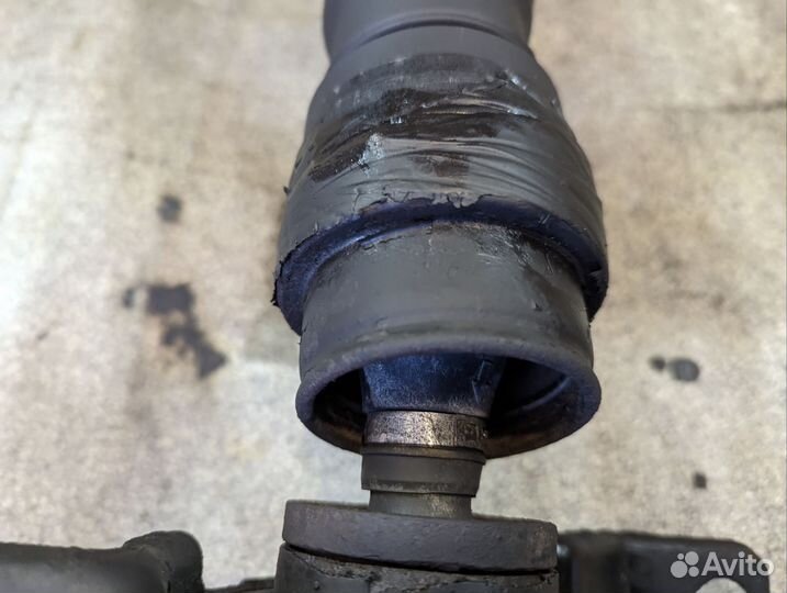 Карданный вал Mitsubishi Outlander XL, обслуженный