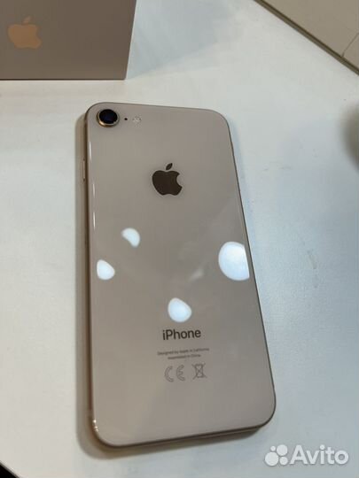 iPhone 8, 64 ГБ