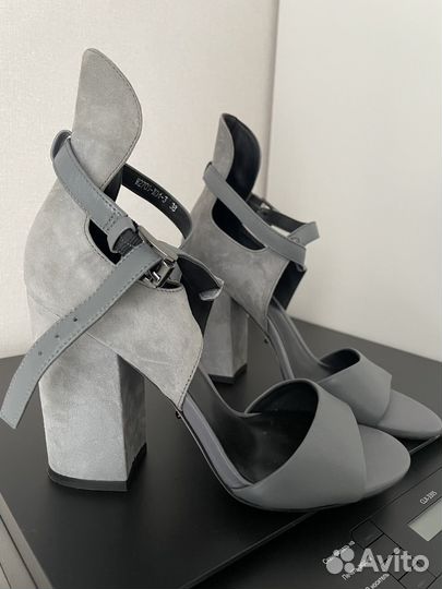 Босоножки женские 38 размер