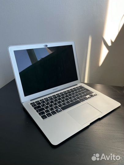 Macbook air 13 2017 8/128 gb