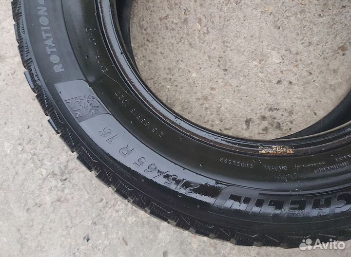 Michelin X-Ice North 4 215/65 R16