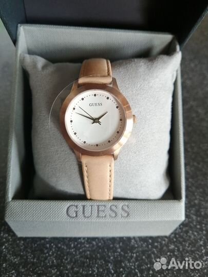 Часы Guess женские новые