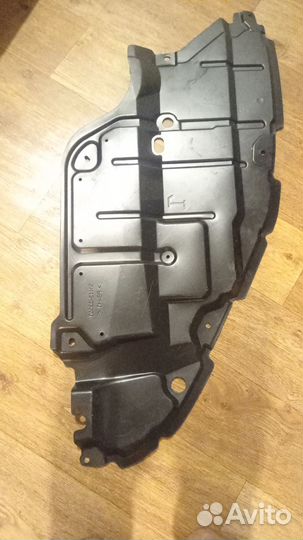 Toyota Camry 5144233080 Пыльник двигателя