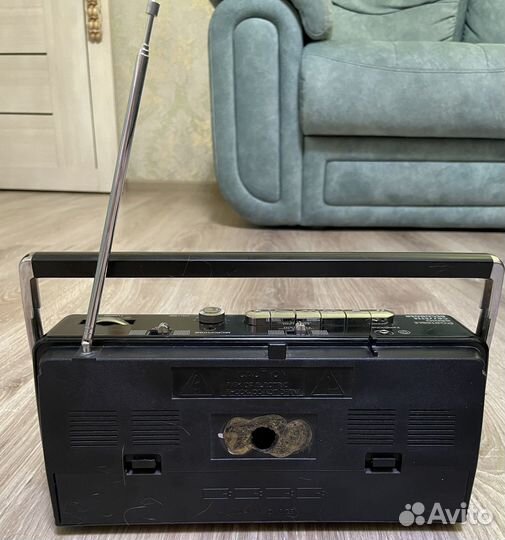 Стереорадиомагнитола satellite aj-183