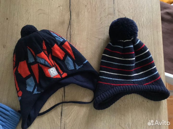 Шапки, варежки на 2-3 года. Пакетом