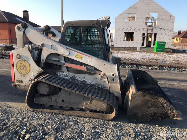 Водитель мини погрузчика бобкет