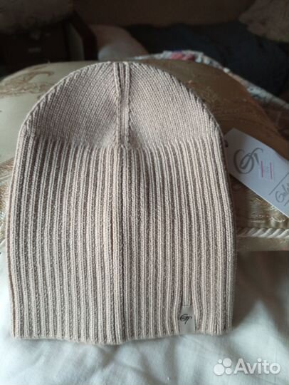 Шапка новая женская вязаная
