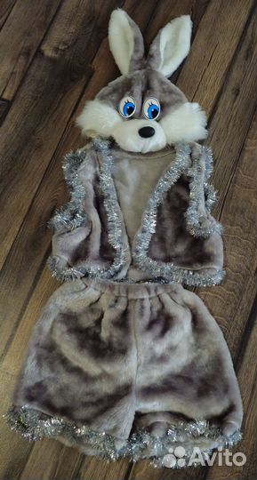 Новогодний костюм зайчика