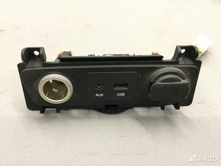 Кнопка разъем Киа Соренто с 2009г