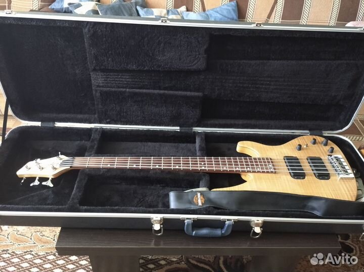 Бас-гитара Washburn XB925