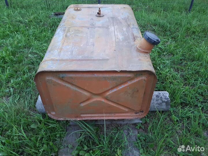 Топливный бак