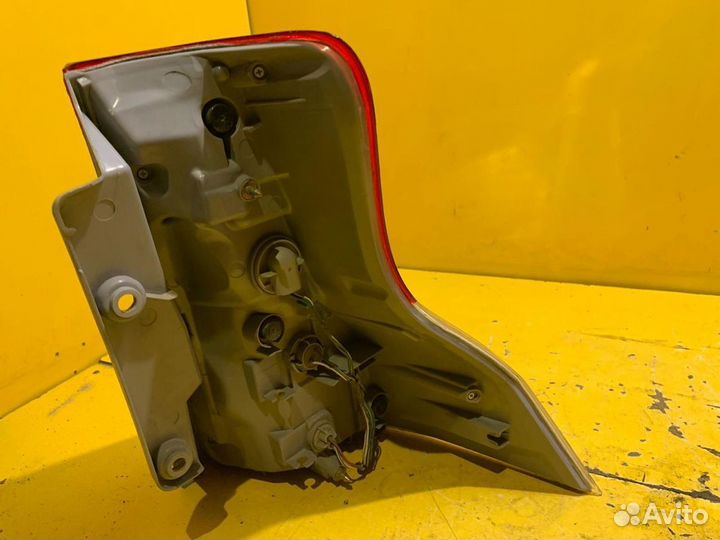 Фонарь задний левый Toyota Land Cruiser Prado