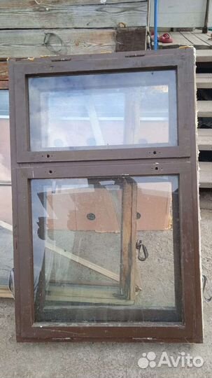 Деревянная оконная рама