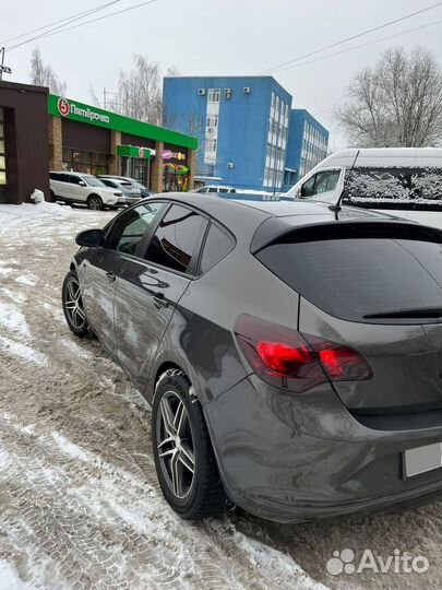 Opel Astra 1.6 МТ, 2012, 233 000 км