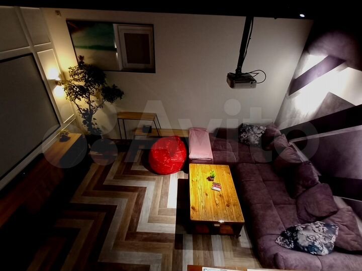 2-к. квартира, 53 м², 1/4 эт.