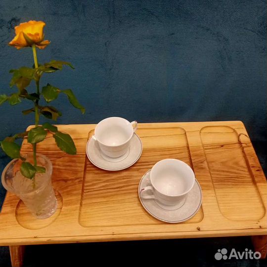 Столик поднос