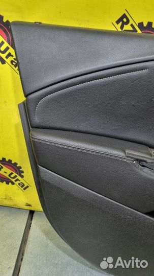 Обшивка двери передняя левая Opel Astra J хэтчбек