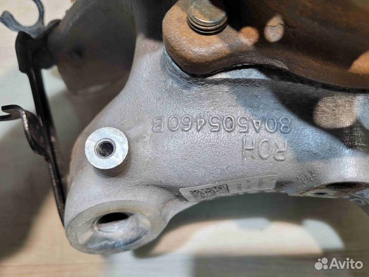 Кулак задний правый Audi S6