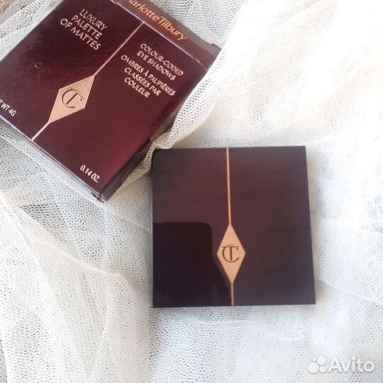 Палетка теней Charlotte Tilbury Desert Haze