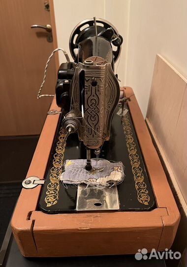 Швейная машина Подольск ручная с электроприводом