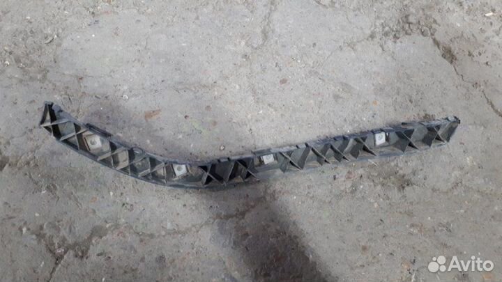 Кронштейн бампера задний правый Hyundai Solaris RB