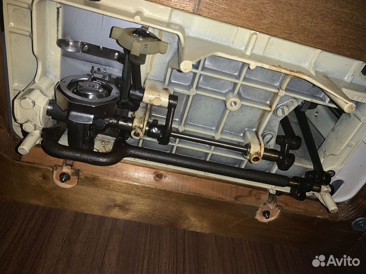 Швейная машинка чайка 142м
