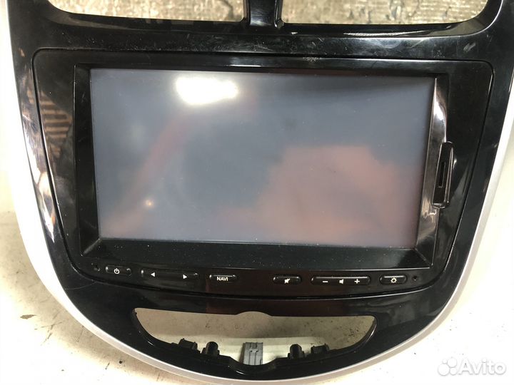 Штатная магнитола Hyundai Solaris 1