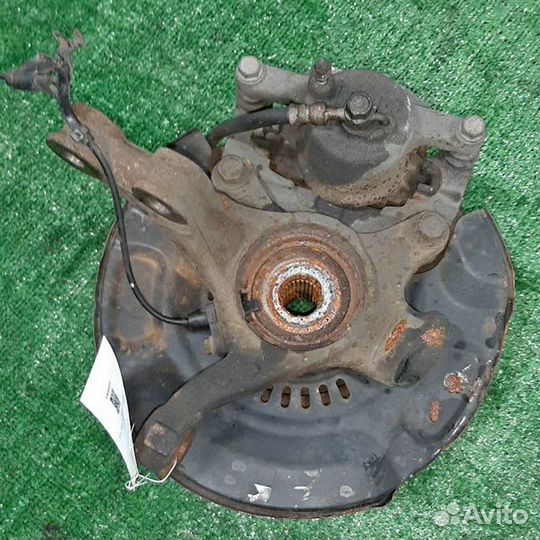 Кулак поворотный левый Toyota Ractis