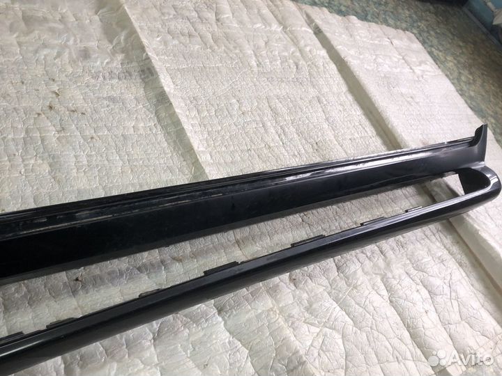 Накладка на порог наружная левая Lexus LX570