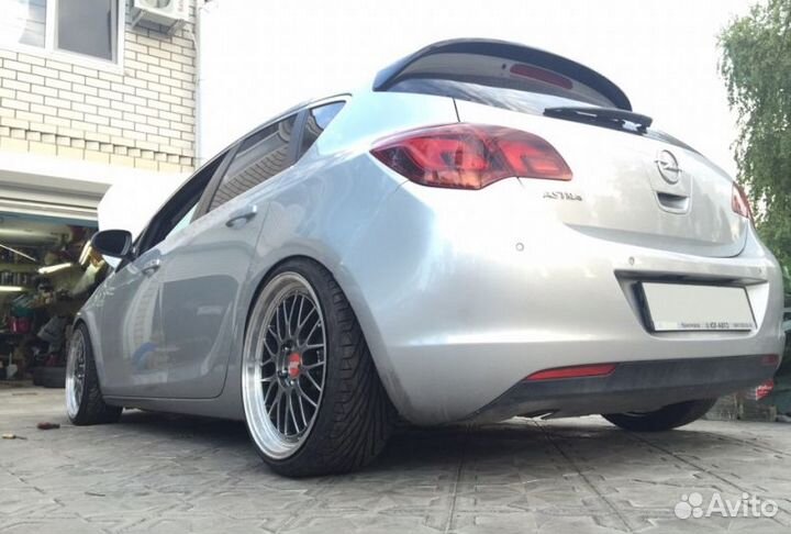 Спойлер Irmscher Opel Astra J HB 5D