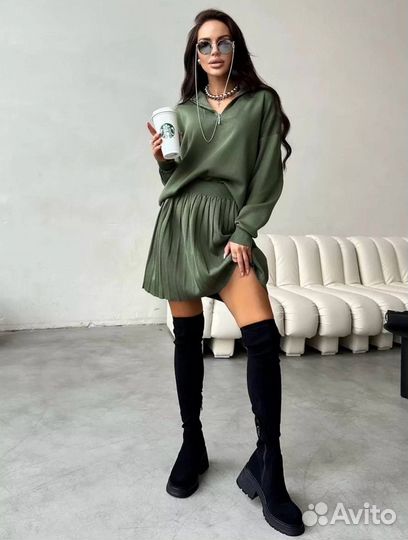 Костюм женский с юбкой