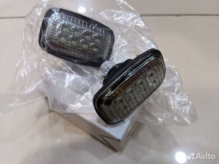 Повторитель поворота к крыло toyota LC100 диодный